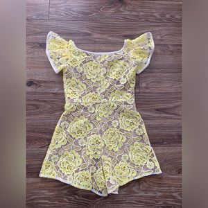 New Alexis Romper Jumpsuit in lemon yellow white lace size XS